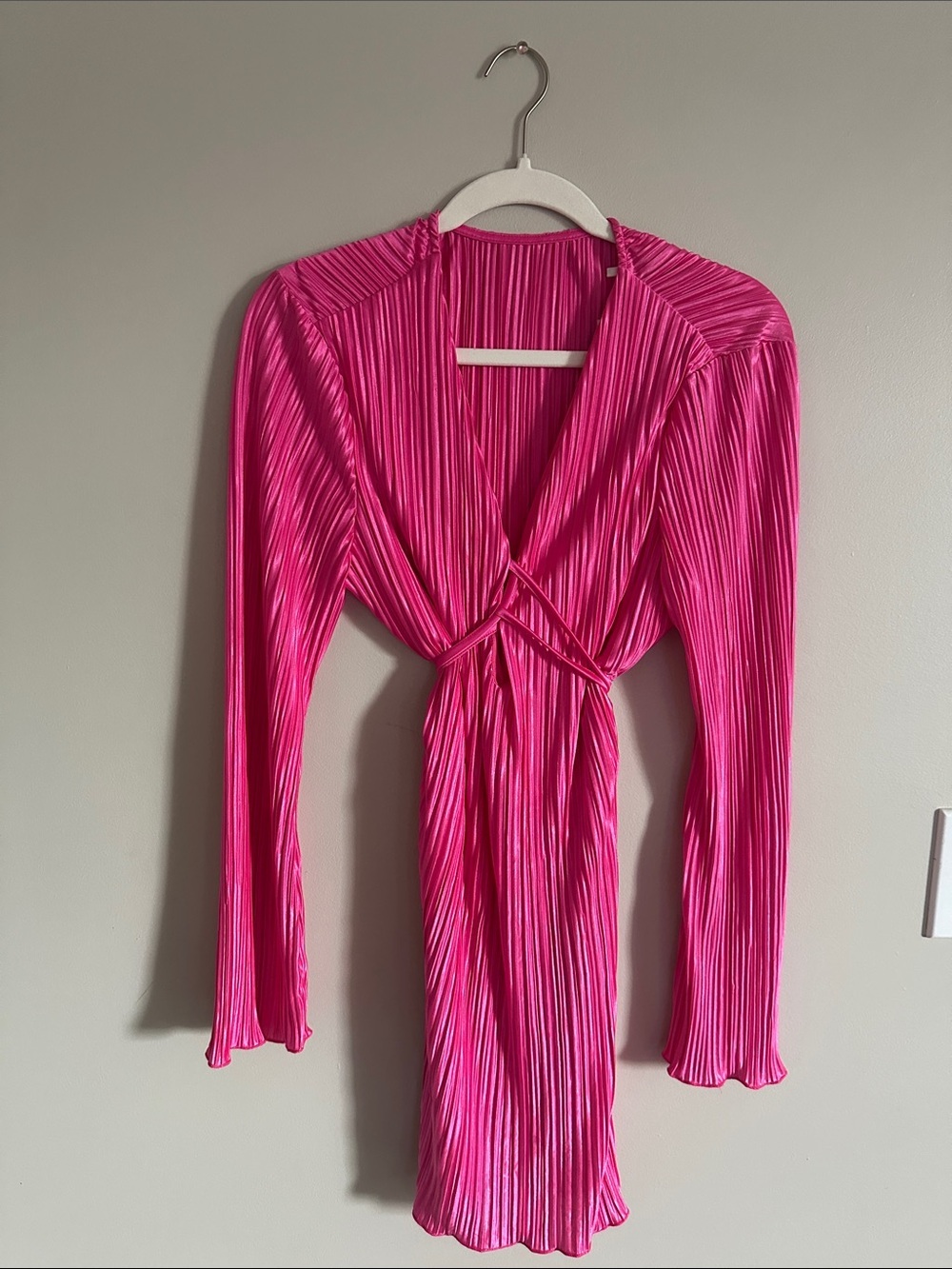 Beautiful Brignt Pink V-Neck Pleated Mini Dress